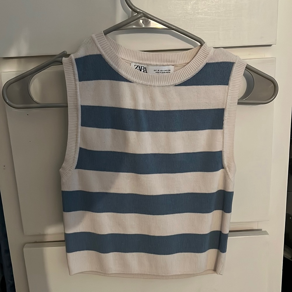 Zara blue and white striped cropped tank top Size:M
